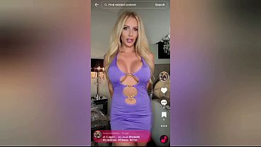TikTok Girl Wants to Suck Her Crush’s Cock